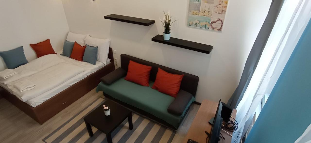 Osvat Apartment